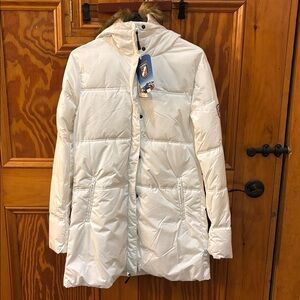 NWT Chamonix White Puffer Coat with faux Fur Trim